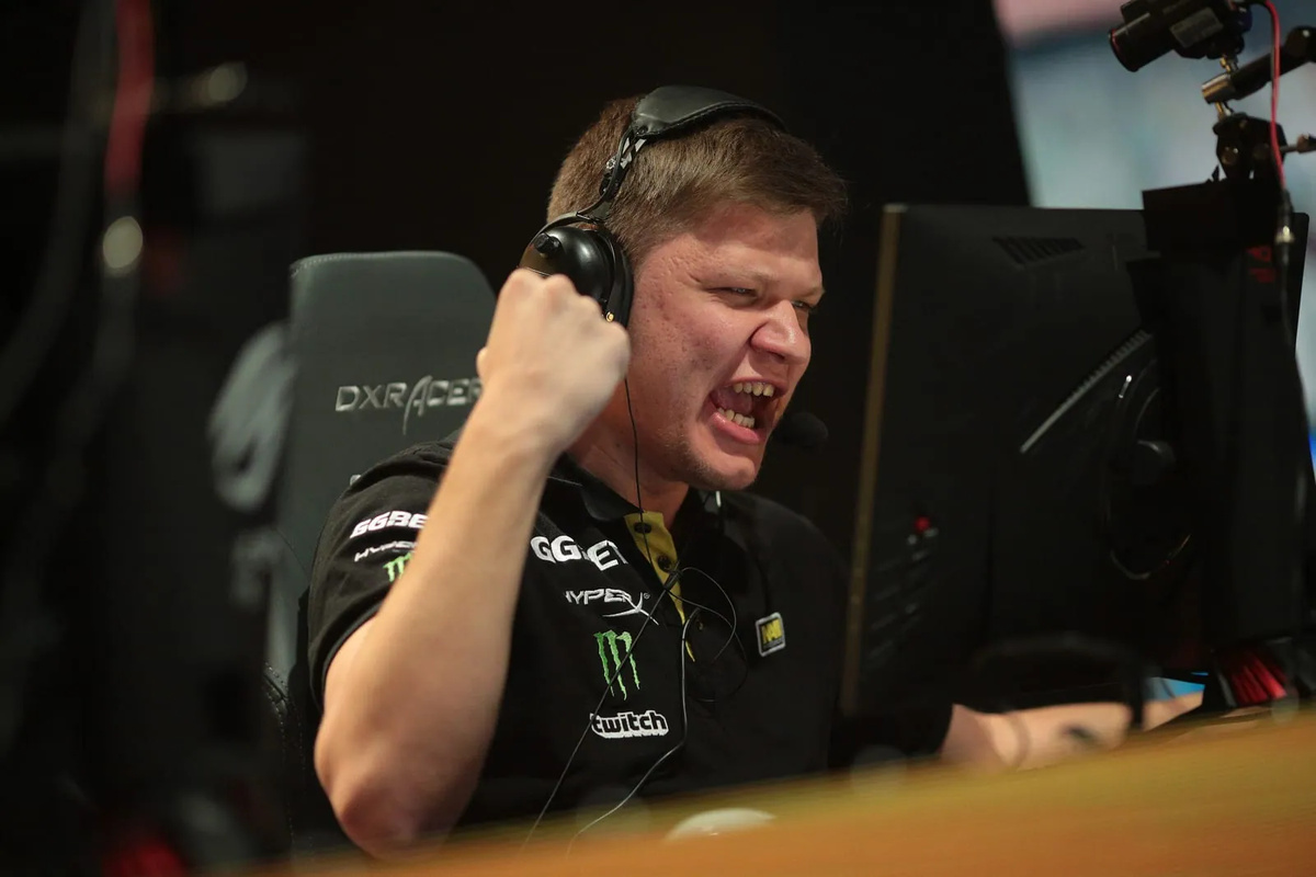 Kansikuva artikkelille: NAVI eteni IEM Colognen finaaliin – Maailman paras pelaaja s1mple kuritti Faze Clania
