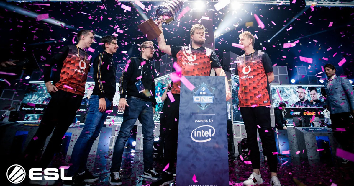 Kansikuva artikkelille: Mousesports ja Miikka ”suNny” Kemppi ESL One New Yorkin voittoon!
