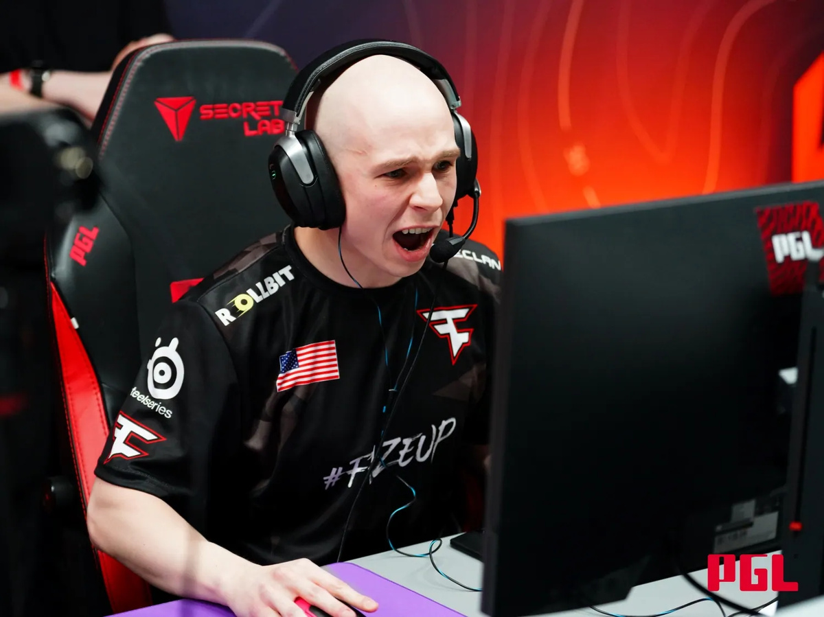 Kansikuva artikkelille: SPUNJ: "EliGE tappo FaZe Clanin"