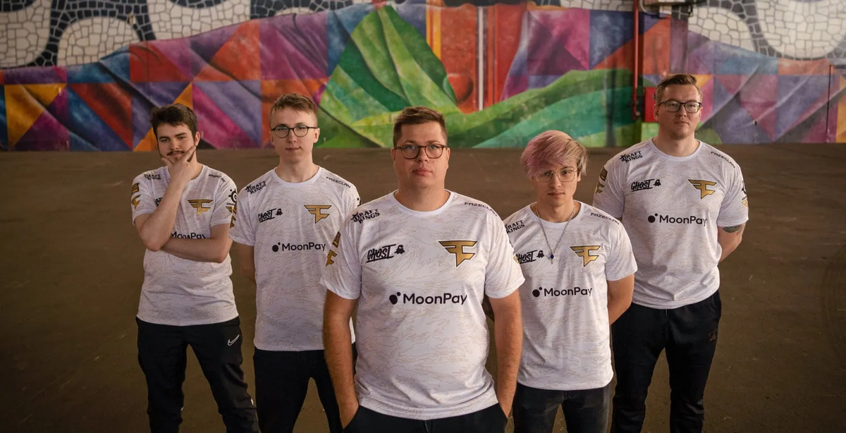 Kansikuva artikkelille: Shokkiyllätys CS:GO-majoreilla – puolustava mestari ulkona kolmen kierroksen jälkeen
