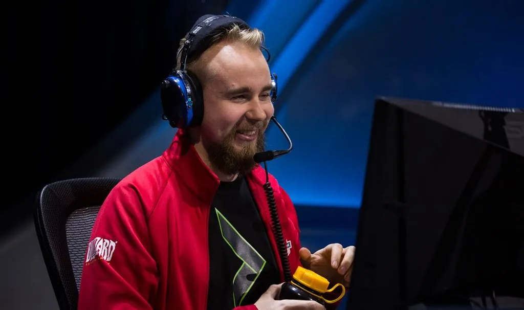 Kansikuva artikkelille: Overwatch-veteraani Joonas “Zappis” Alakurtti ei jatka kilpapelaamista – Mestaruusturnaukset vaihtuvat opiskeluun