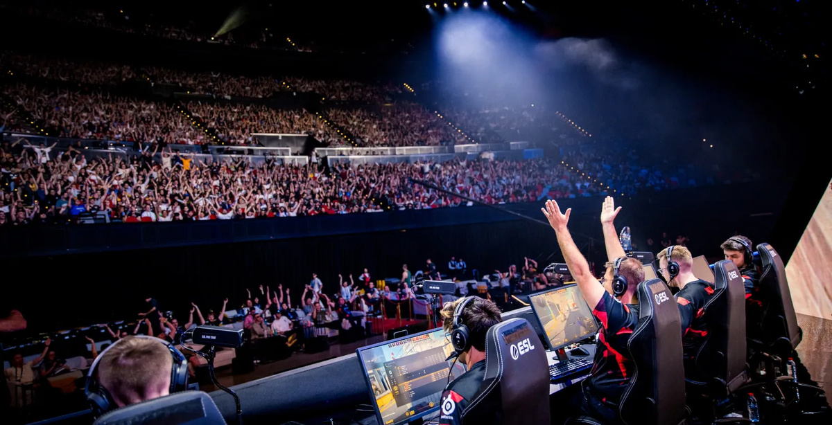 Kansikuva artikkelille: FaZe kruunattiin ensimmäiseksi CS2-mestariksi