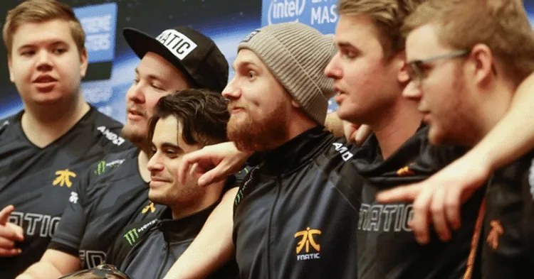 Kansikuva artikkelille: Fnatic voitti ensimmäisen Flashpoint-ottelunsa – Otto “OttoNd” Sihvon c0ntact kaatui 2-1