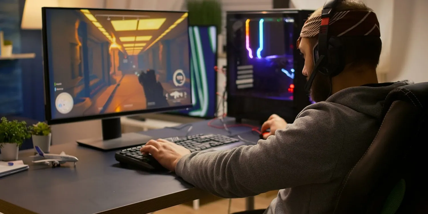 Kansikuva artikkelille: Tutkimus: FPS-pelaajat liikuttavat silmiään eri tavalla kuin muut