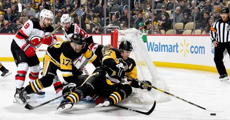 Kansikuva artikkelille: NHL palasi tauolta – Devils kylvetti taas Penguinsia!