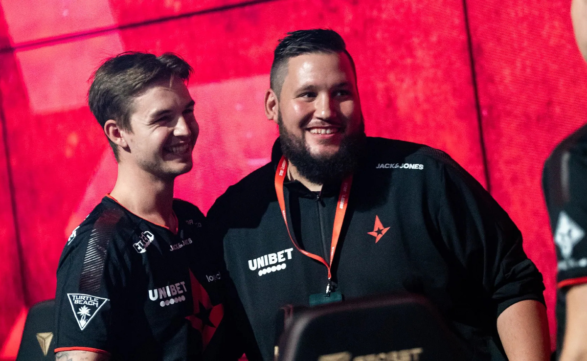 Kansikuva artikkelille: Seuraava lähtö lähellä – väitteet Astraliksen CS:GO-joukkueen hajoamisesta kiihtyvät