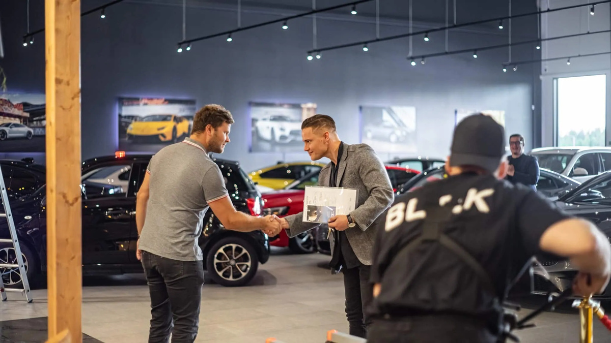 Kansikuva artikkelille: Hermeettistä! Pelaajatcom ja autoliike MPS Motors yhteistyöhön – Katso mitä on luvassa