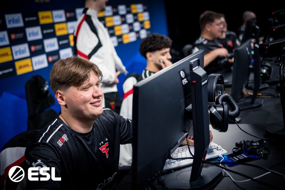 Kansikuva artikkelille: S1mplen turnaus ohi - Eetu Sahan Heroic jättiyllätykseen IEM Dallas -turnauksessa