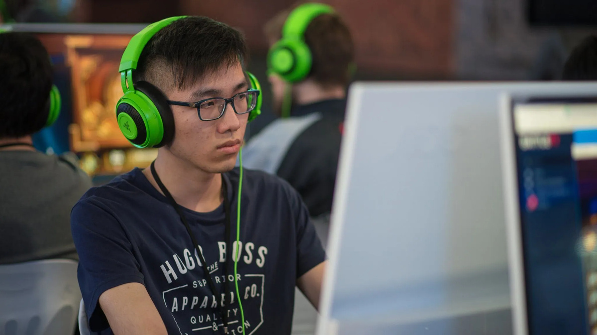 Kansikuva artikkelille: Kohua herättänyt Hearthstone-pelaaja löysi uuden organisaation
