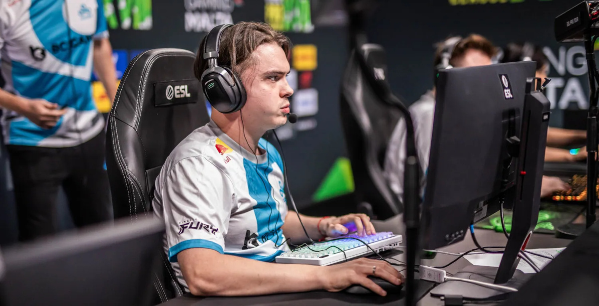 Kansikuva artikkelille: Cloud9:n pelaaja avautuu roolimuutoksestaan: “Olen parempi tähtipelaaja kuin johtaja”