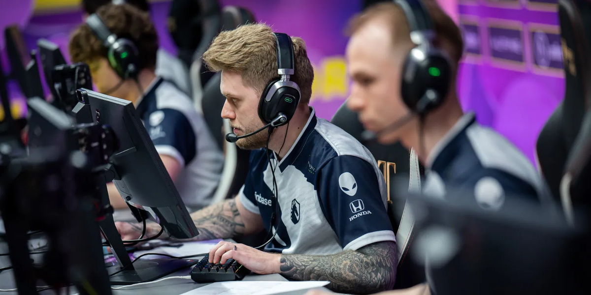 Kansikuva artikkelille: Panoksena jatkopaikka tai kotimatka – CS:GO-majoreiden viimeiset legenda-paikat jaetaan tänään