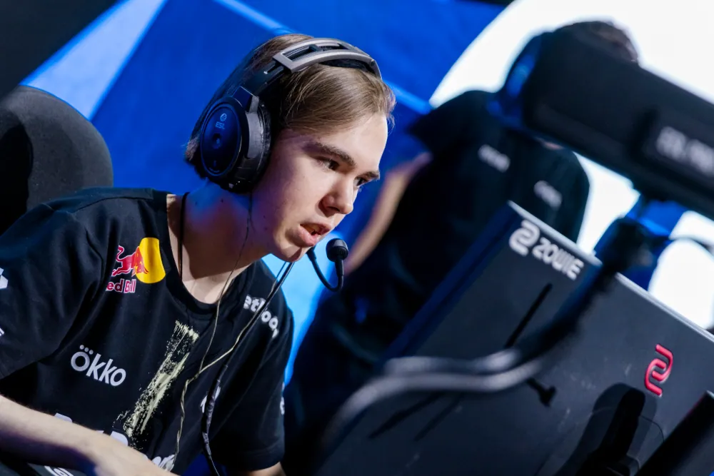 Kansikuva artikkelille: Jimpphatille valtava pettymys - Spirit murskasi MOUZ:n Colognen finaalissa