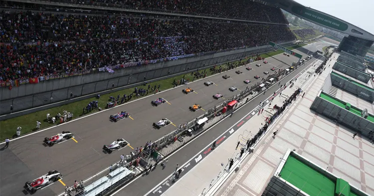 Kansikuva artikkelille: Kauden kolmas F1 -osakilpailu – Tapahtumarikas Kiina!