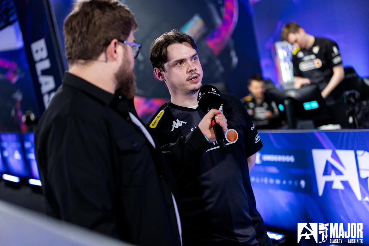 Kansikuva artikkelille: Nyt jysähti! - electroNic S1mplen joukkuekaveriksi BC.Gameen