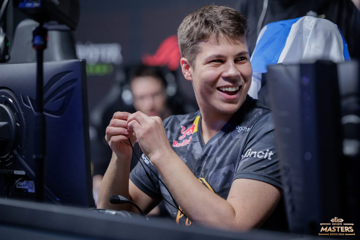 Kansikuva artikkelille: Vaikeuksissa rypenyt ENCE upeasti Espoon huipputurnauksen finaaliin – Podi säkenöi jälleen