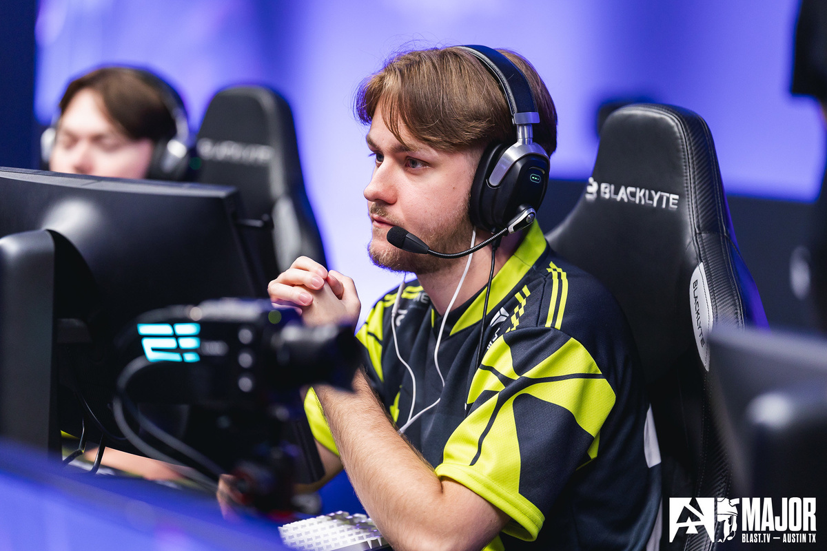 Kansikuva artikkelille: Yllätyskortti M80 rynni BLAST-finaaleihin!