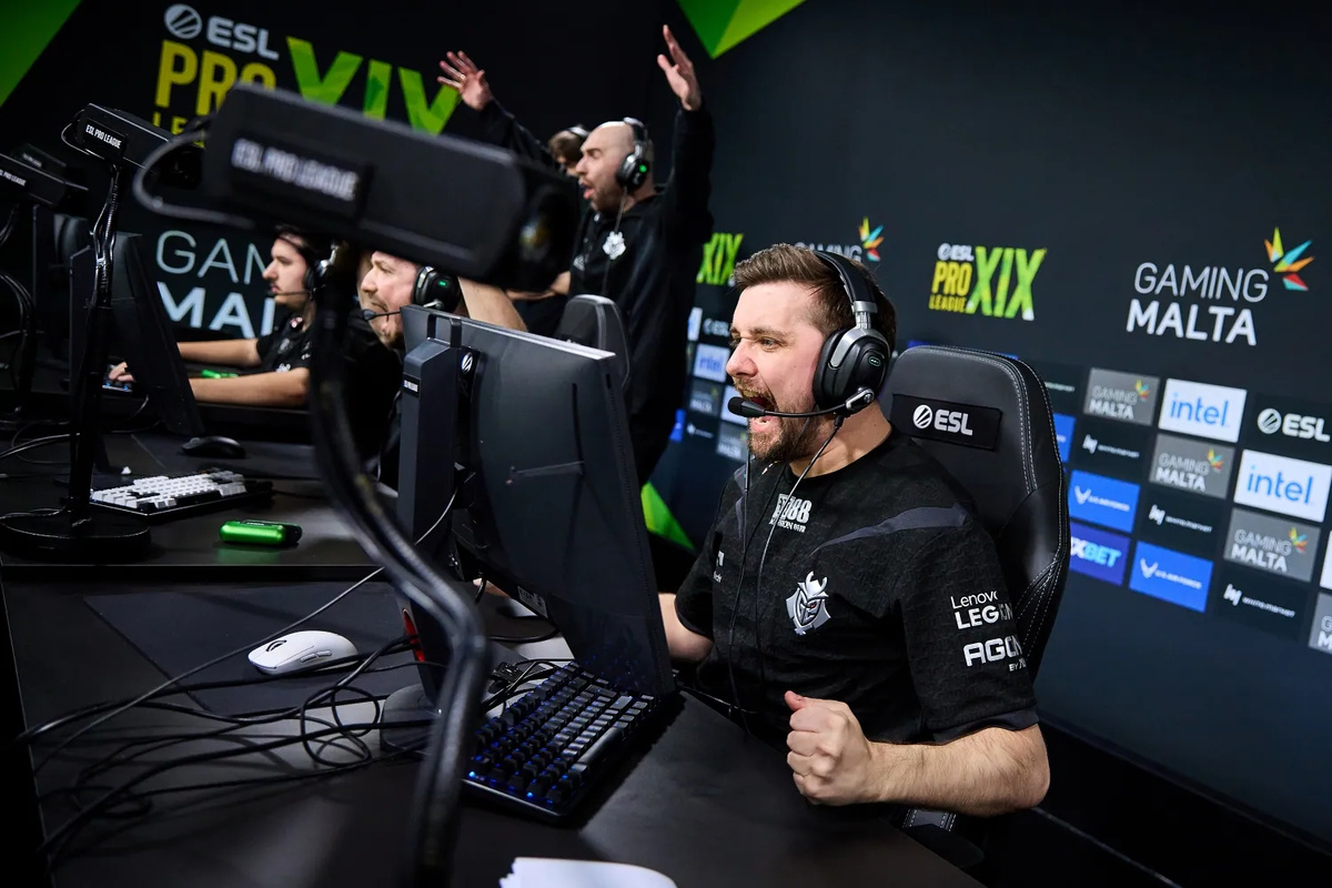 Kansikuva artikkelille: Rasmus "HooXi" Nielsen tekee paluun