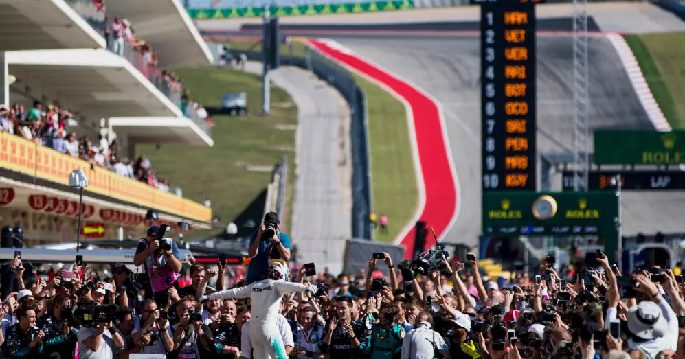 Kansikuva artikkelille: F1 -Ennakko: Ratkeaako kuljettajien maailmanmestaruus Austinissa?
