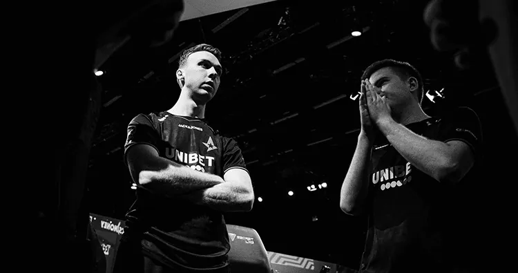 Kansikuva artikkelille: Uhkailuja, syytöksiä ja ykkösnimelle uusi varapelaaja – CS:GO-huipulla tapahtuu
