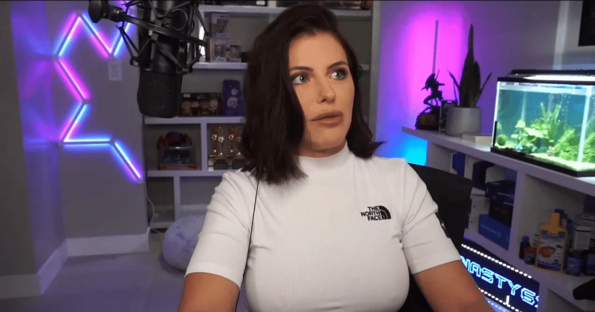 Kansikuva artikkelille: Twitch-tapahtuman vetonaula mursi striimaajan selän – Opettelee taas kävelemään