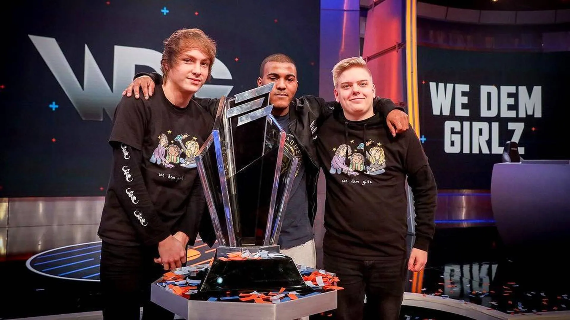 Kansikuva artikkelille: Joulukalenteri luukku #7: Otto “Metsanauris” Kaipiaiselle kultaa Rocket Leaguen huipputurnauksesta