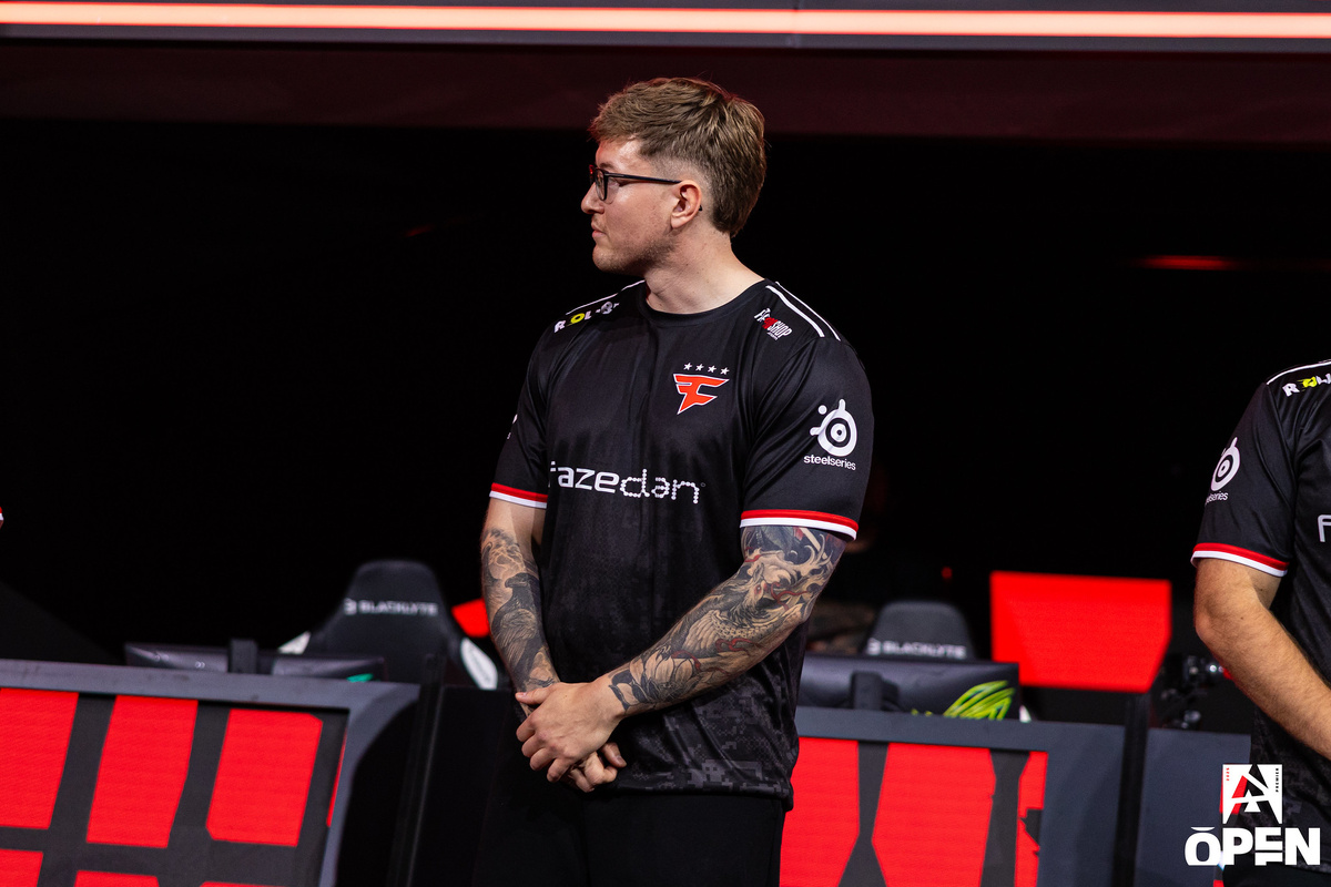 Kansikuva artikkelille: Seuralegenda Rain ulos vuosikymmenen jälkeen