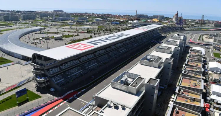 Kansikuva artikkelille: F1 -Ennakko: Jatkuuko Lewis Hamiltonin dominointi myös Venäjällä?