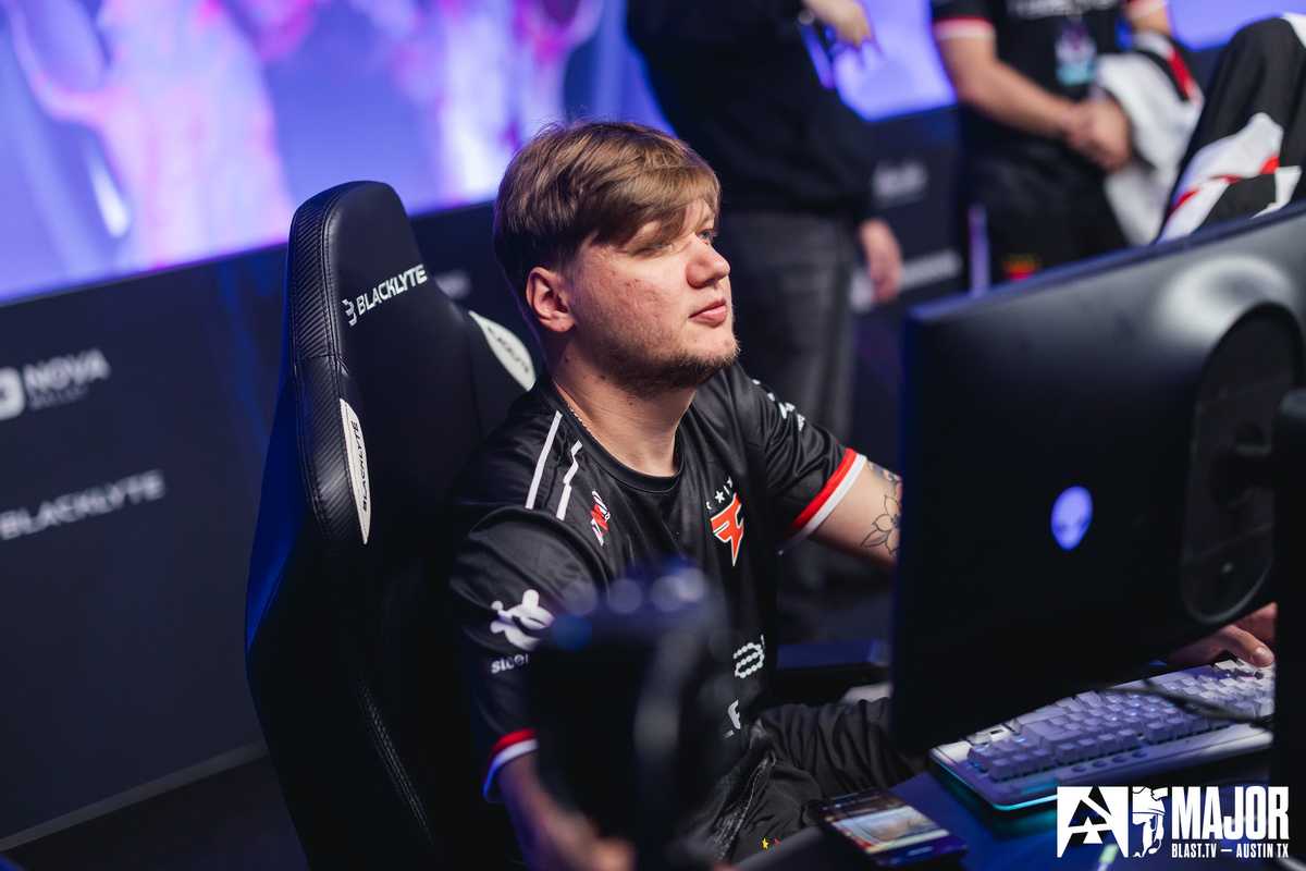 Kansikuva artikkelille: S1mple hermoistui somessa ex-pelaajalle - "Olet vitun tyhmä"