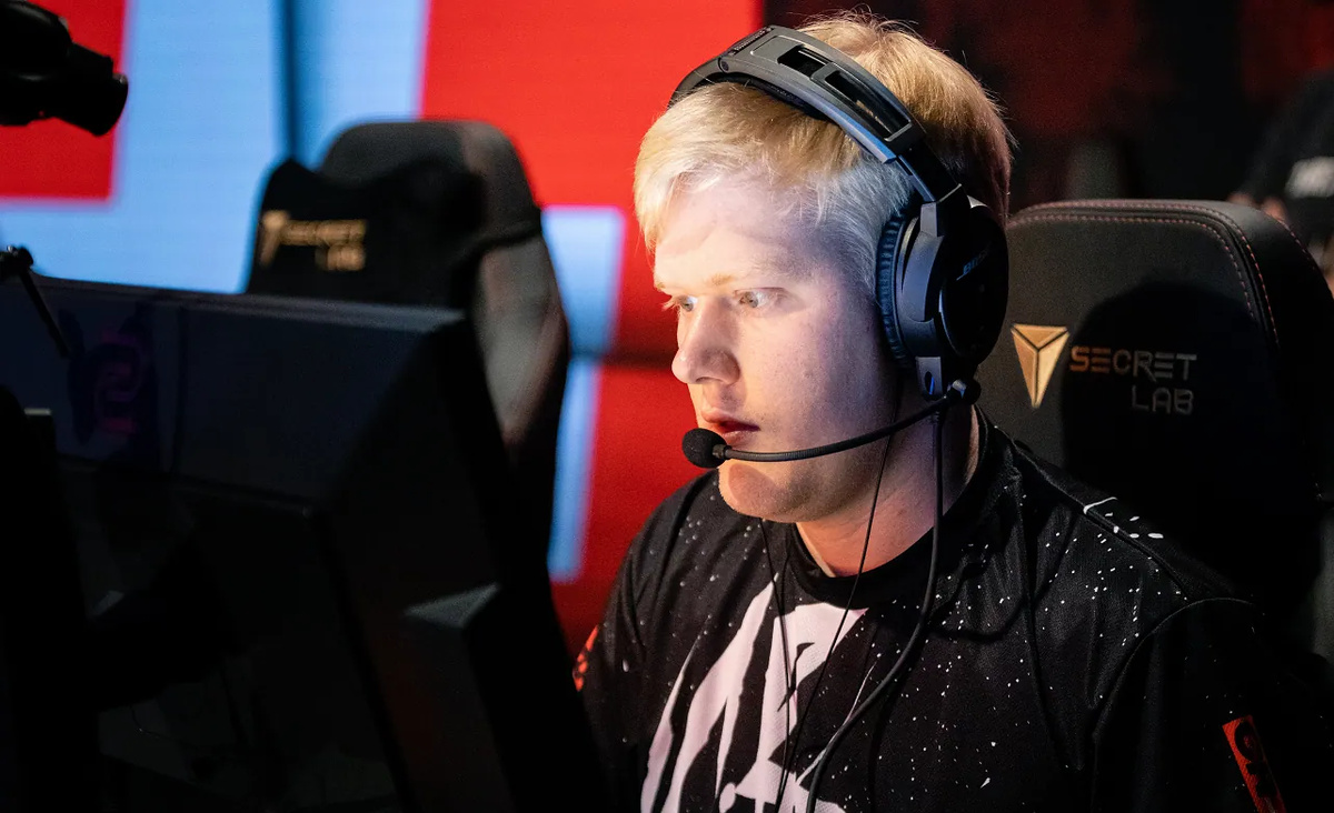 Kansikuva artikkelille: “CS:GO-Majoreille tulevat legenda-joukkueet on aina vähän unessa” – Lue Otto “ottoNd” Sihvon haastattelu