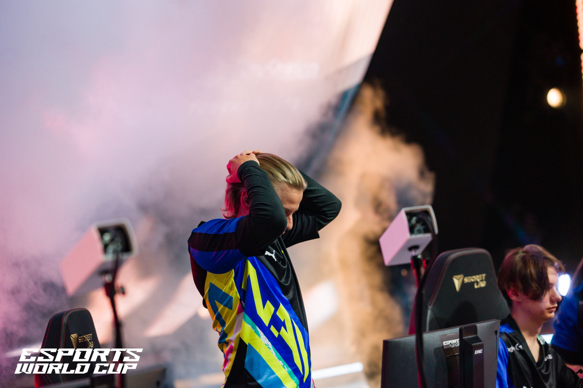 Kansikuva artikkelille: Aleksib:lle karmea tappio - NaVin matkasta huipputurnauksessa muodostui painajaismainen