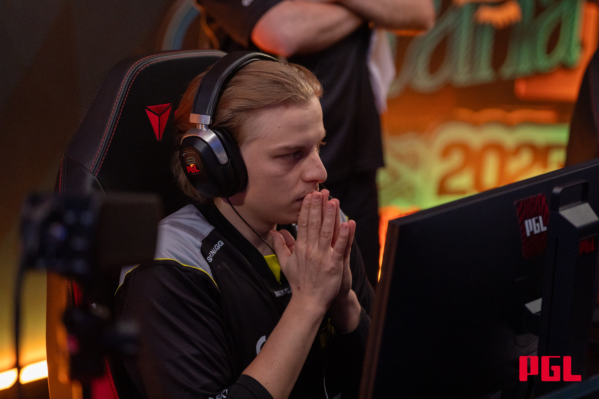 Kansikuva artikkelille: Aleksib: "Meidän täytyy saada tulosta aikaan nyt tai muutoksia tulee tapahtumaan"