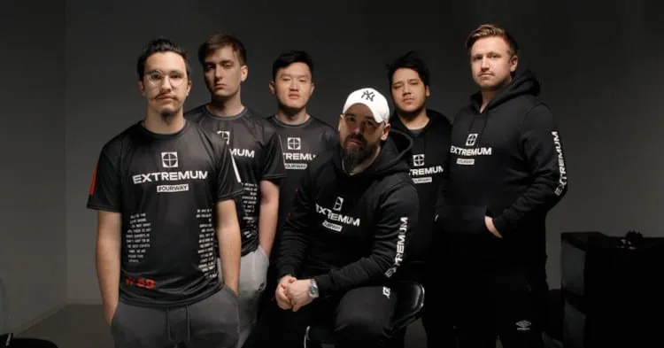 Kansikuva artikkelille: EXTREMUM penkitti CS:GO-joukkueensa — miten käy huippupelaajien?