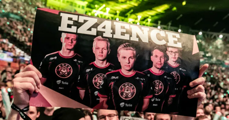 Kansikuva artikkelille: Se auttoi suomalaiset supertähdiksi – pyssy joka muutti CS:GO:n