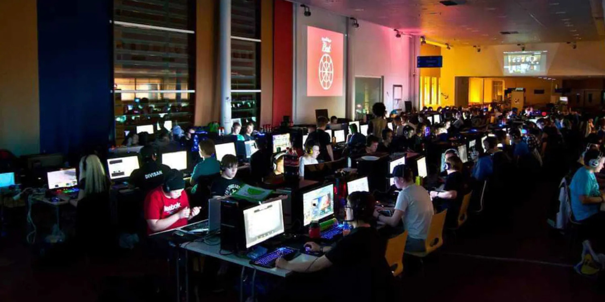 Kansikuva artikkelille: Jyväskylässä järjestetään huikea LAN-pelitapahtuma – Mukana kaikille avoin CS:GO- ja LoL-turnaus