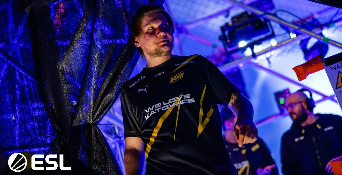 Kansikuva artikkelille: Maailman paras CS:GO-pelaaja ruotii joukkuetovereitaan