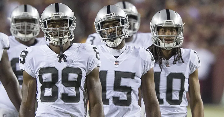Kansikuva artikkelille: Amari Cooper Oakland Raidersista Dallas Cowboysin väreihin