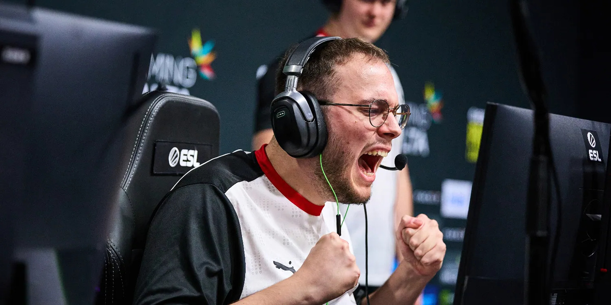 Kansikuva artikkelille: Kuuma, kuumempi, MOUZ! – Jimpphat puolivälieriin EPL:ssä