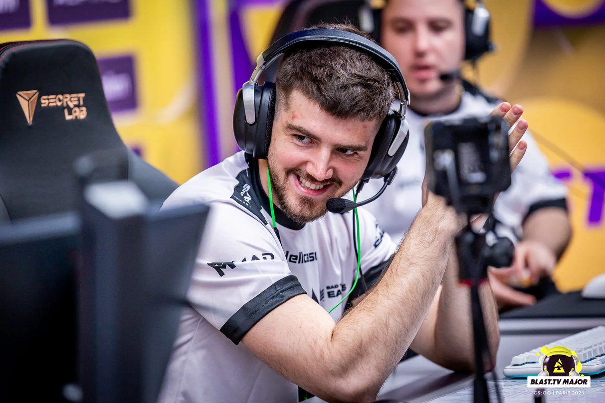 Kansikuva artikkelille: “CS:GO-historian yksi suurimmista yllätyksistä” – Ennakkosuosikit G2 ja Faze hirveässä tilanteessa