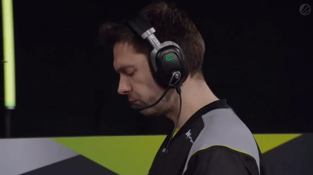 Kansikuva artikkelille: “Välittämistä” – B1ad3 kommentoi NAVI-pelaajien draamaa