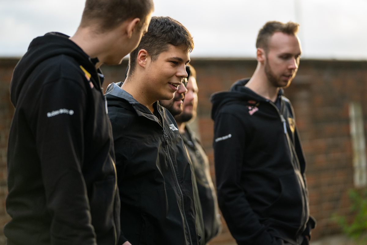 Kansikuva artikkelille: Karvas tappio Prahassa! - ENCE taipui Fnaticille LAN-finaalissa