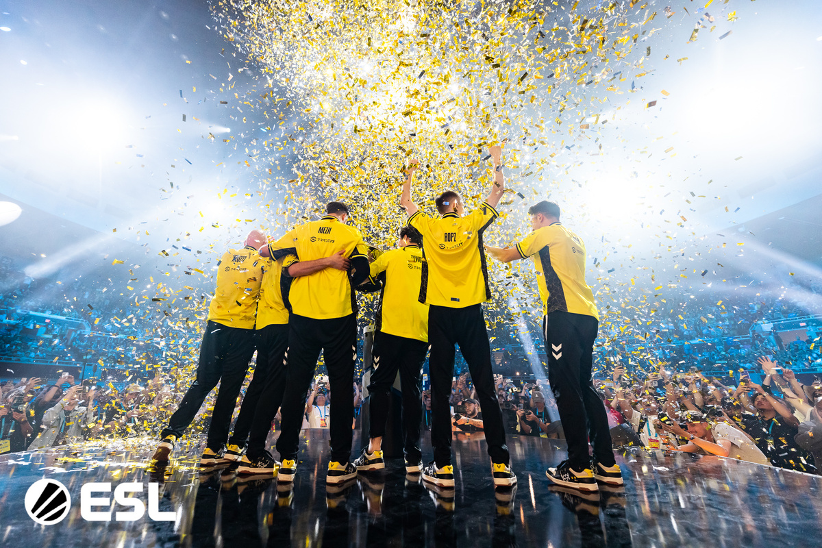 Kansikuva artikkelille: Jimpphat ja MOUZ jäivät taas nuolemaan näppejään - Vitalitylle kuudes mestaruus putkeen