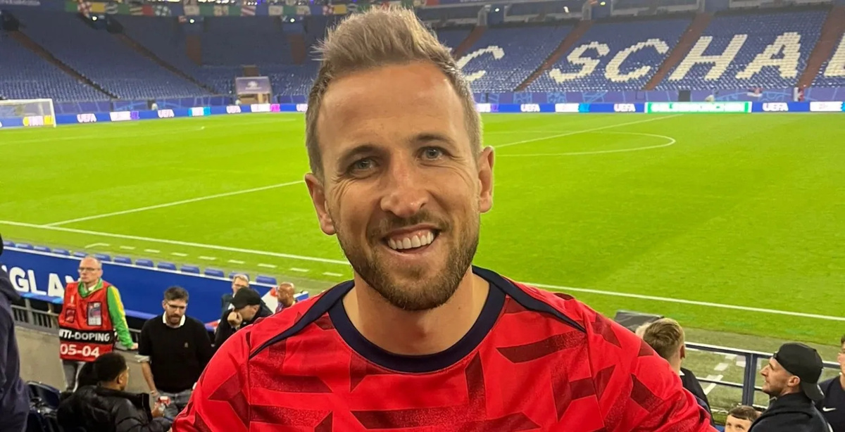 Kansikuva artikkelille: Englannin tähtihyökkääjä Harry Kane yrittää voittaa palkintoja toisessa lajissa