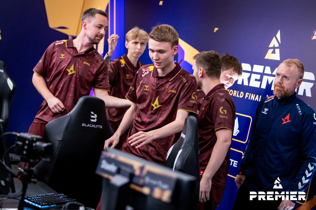 Kansikuva artikkelille: Astraliksen CS-joukkueelle sakot