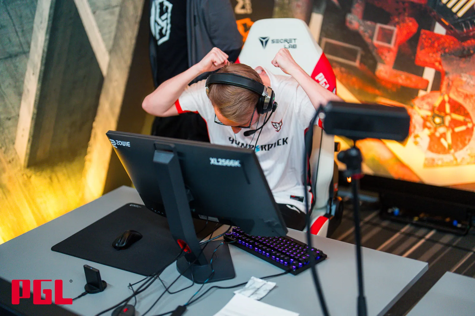 Kansikuva artikkelille: Eetu “sAw” Saha ja Heroic 3-0 saldolla majorien seuraavaan vaiheeseen – ENCE koki jälleen shokkitappion