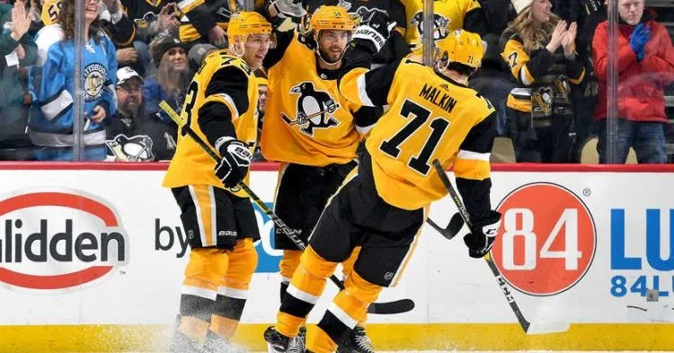 Kansikuva artikkelille: Pittsburgh kuritti laakereillaan levännyttä Tampa Bayta
