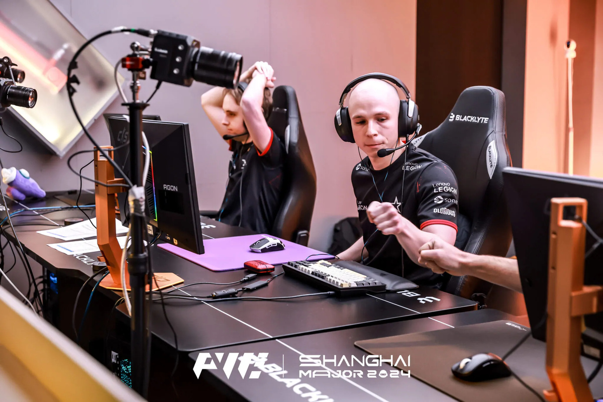 Kansikuva artikkelille: FaZe Clan julkisti yhden vuoden kovimmista pelaajasiirroista