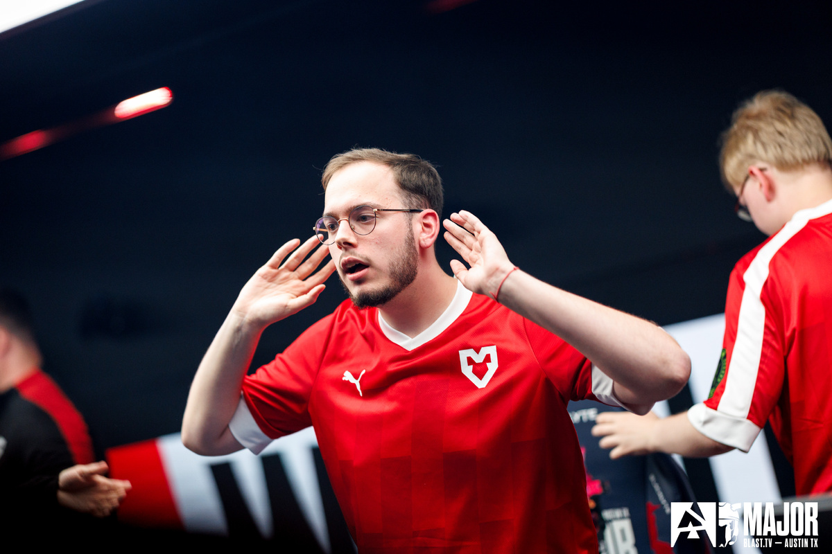 Kansikuva artikkelille: BLAST-ennakko: Jimpphat ja MOUZ haastavat Spiritin revanssiin