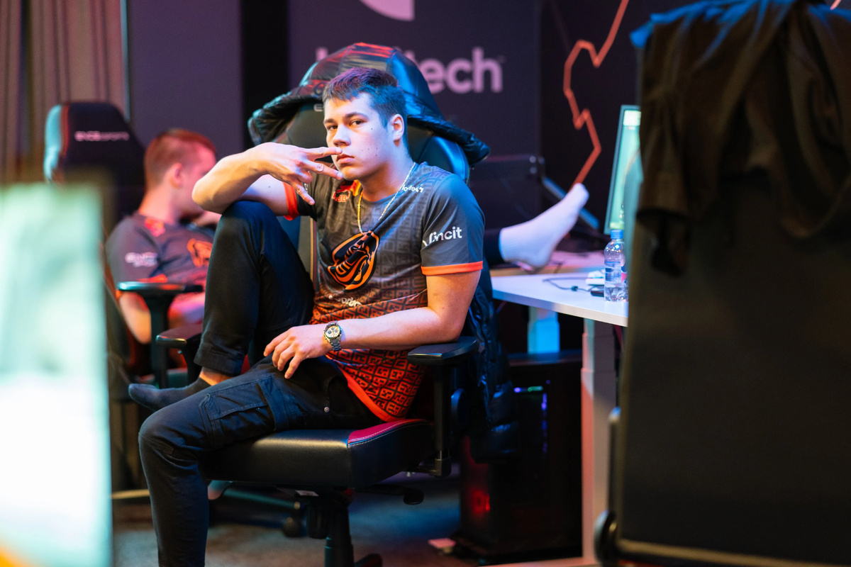 Kansikuva artikkelille: Ennakko: ENCE pelaa selkä seinää vasten - Jännitys tiivistyy Euroopan major-karsinnoissa