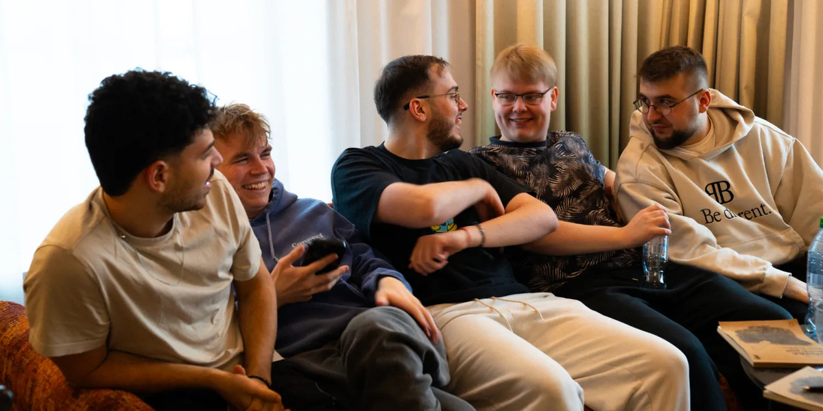 Kansikuva artikkelille: Ennakko: Jimpphatin uusittu kokoonpano pelaa PGL:n jättiturnauksessa