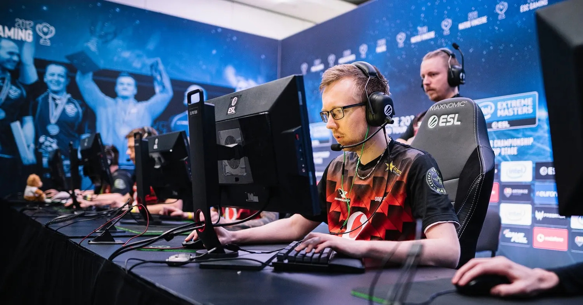 Kansikuva artikkelille: Mousesportsin vaikeudet DreamHackissa jatkuvat – Lohkovoittaja selviää huomenna